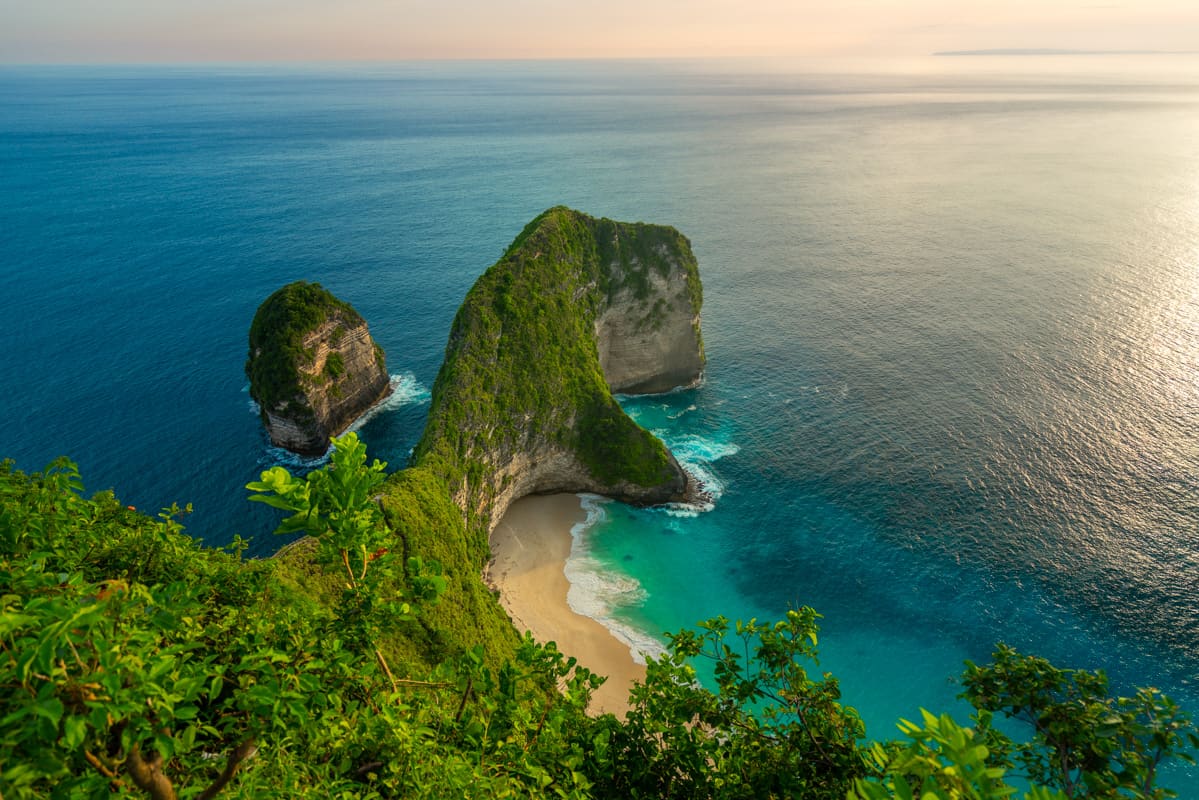Mix East &amp; West Trip Nusa Penida photo 2